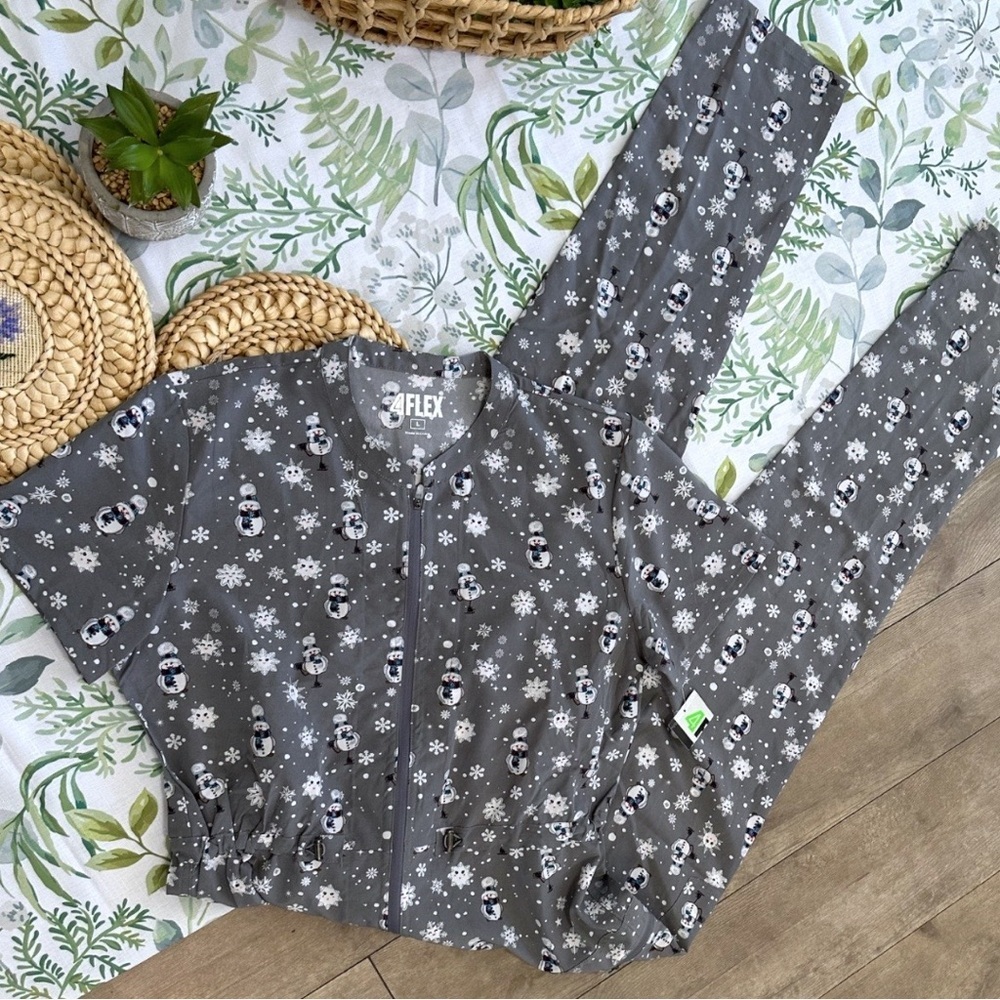 New Green Town 4 Flex Holiday Medical Nursing Jumpsuit Women’s Snowman Snowflake